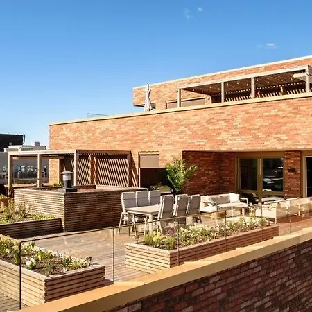 Lägenhet Top-floor With Private Roof Terrace And Parkingspace